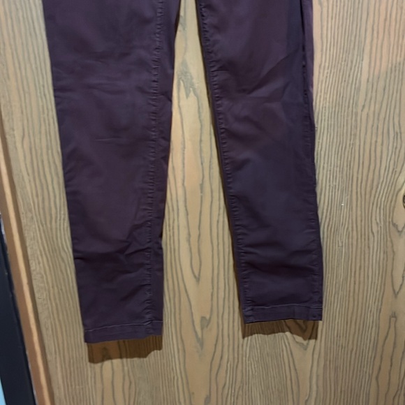 American Eagle men’s 28x34 Maroon Dress Pants - Picture 3 of 8